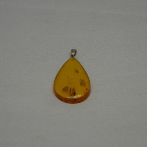 alt=\"Colgante de plata de ley y ambar en forma de lagrima\"