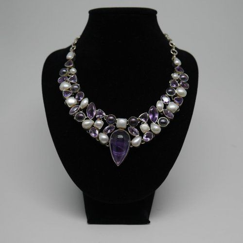 alt=\"Gargantilla de Plata de ley 925 Mils. amatistas y Perlas de agua dulce www.santelmotienda.com\"